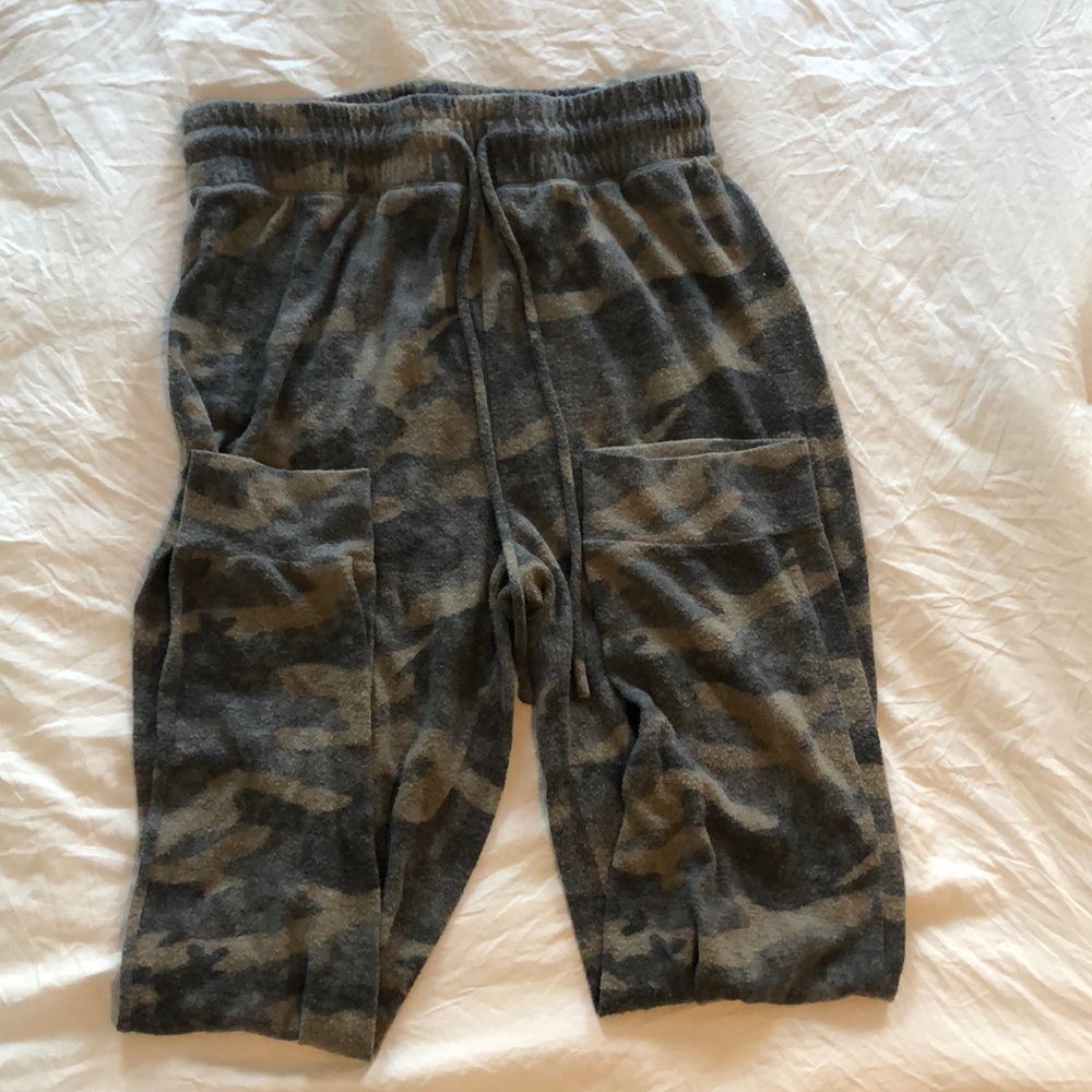 Forever 21 Camo Joggers